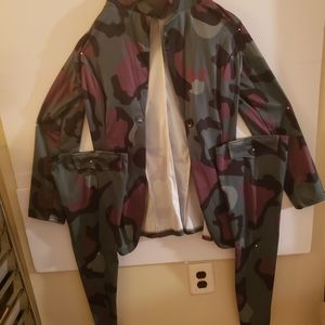 Army fatigue jacket and knee knockers